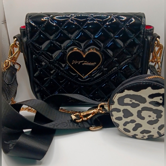 Betsey Johnson Quilted Patton Crossbody w Detachable Coin Purse - Picture 1 of 11